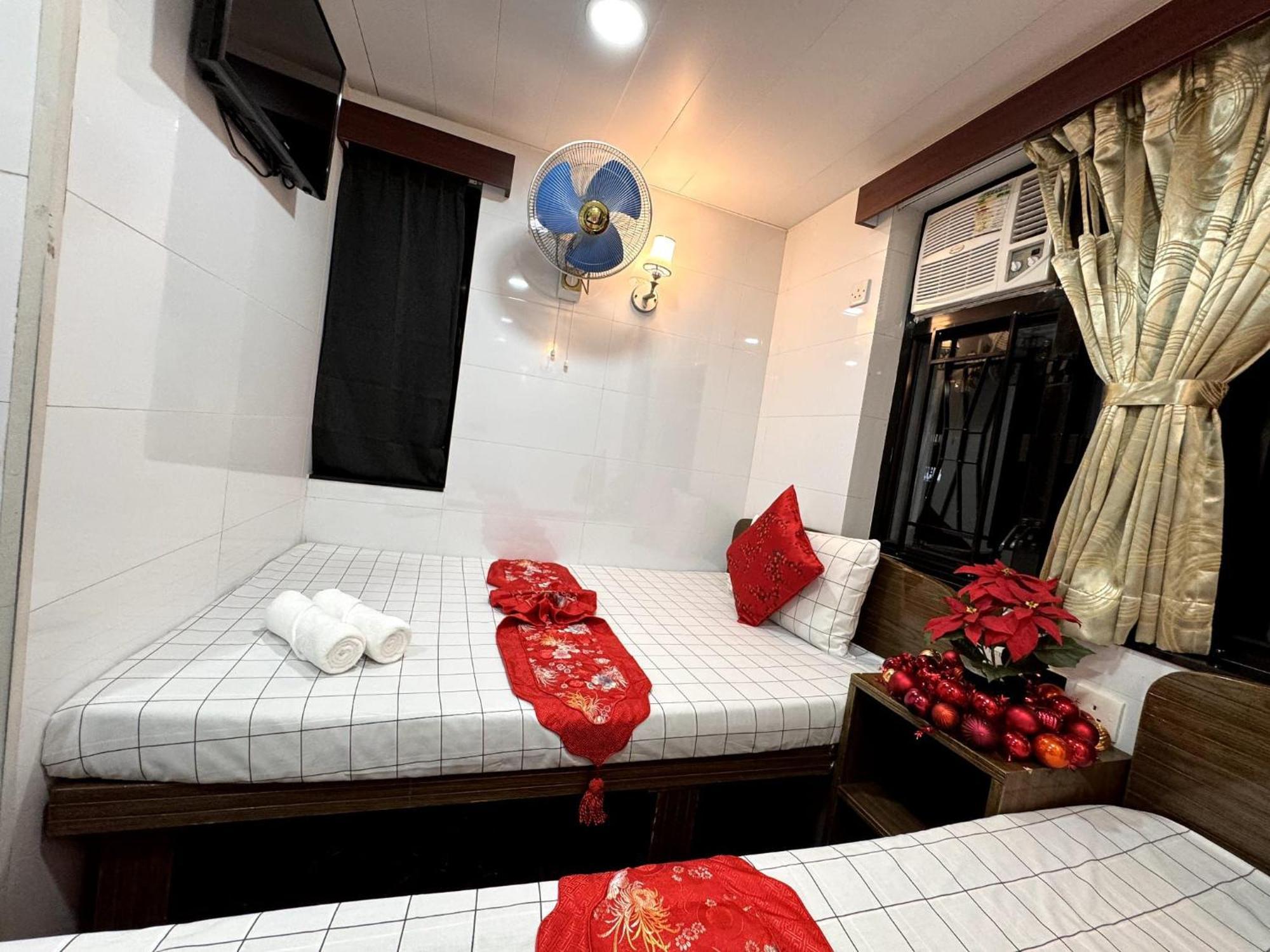 Traveller'S Hostel Гонконг Экстерьер фото