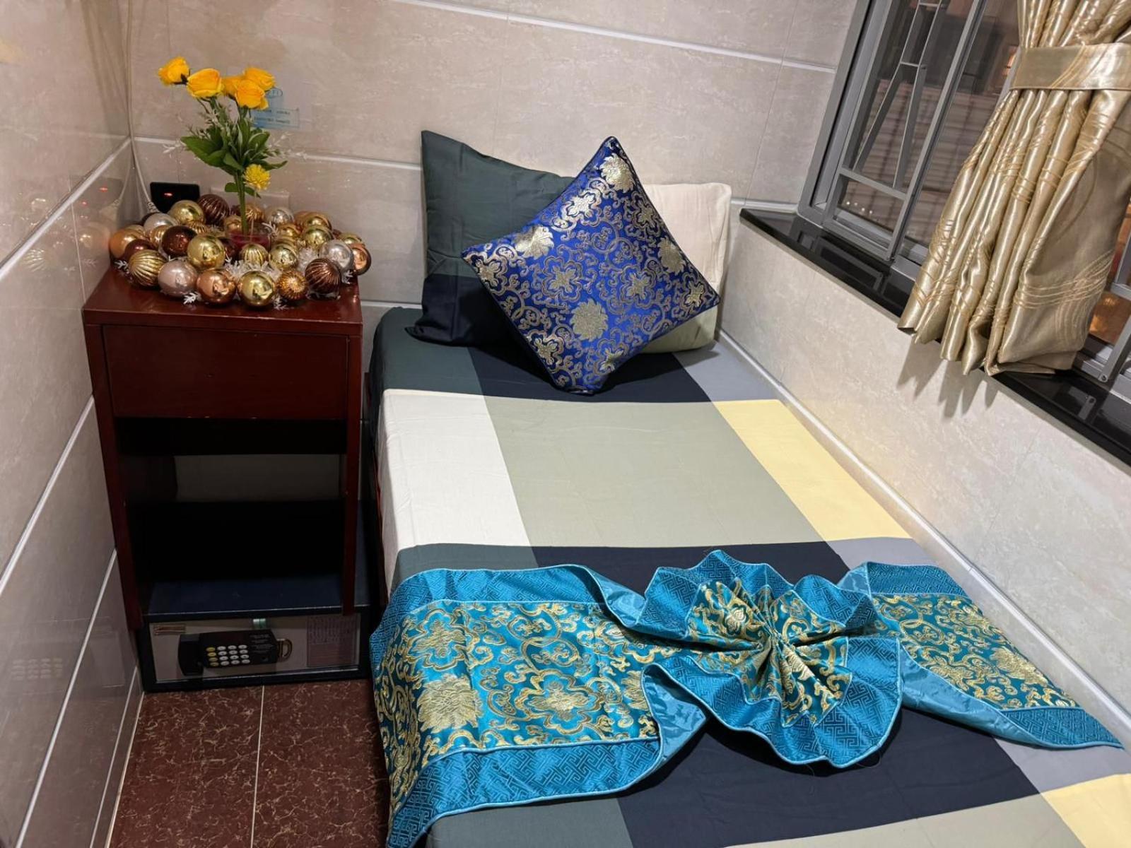 Traveller'S Hostel Гонконг Экстерьер фото