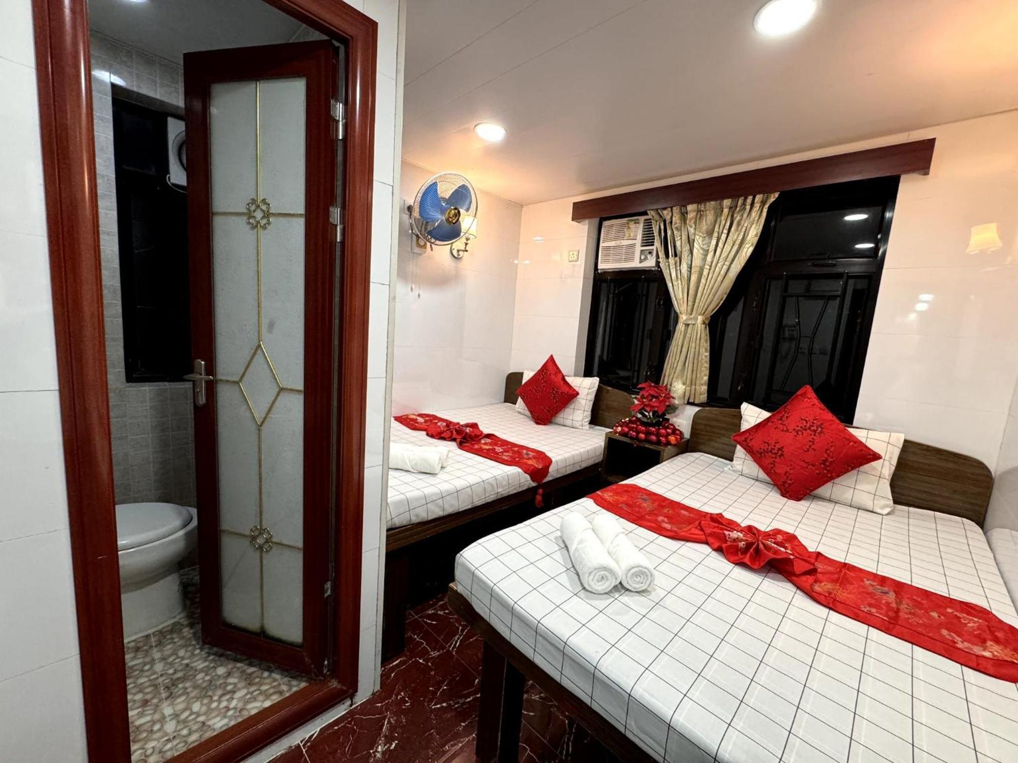 Traveller'S Hostel Гонконг Экстерьер фото