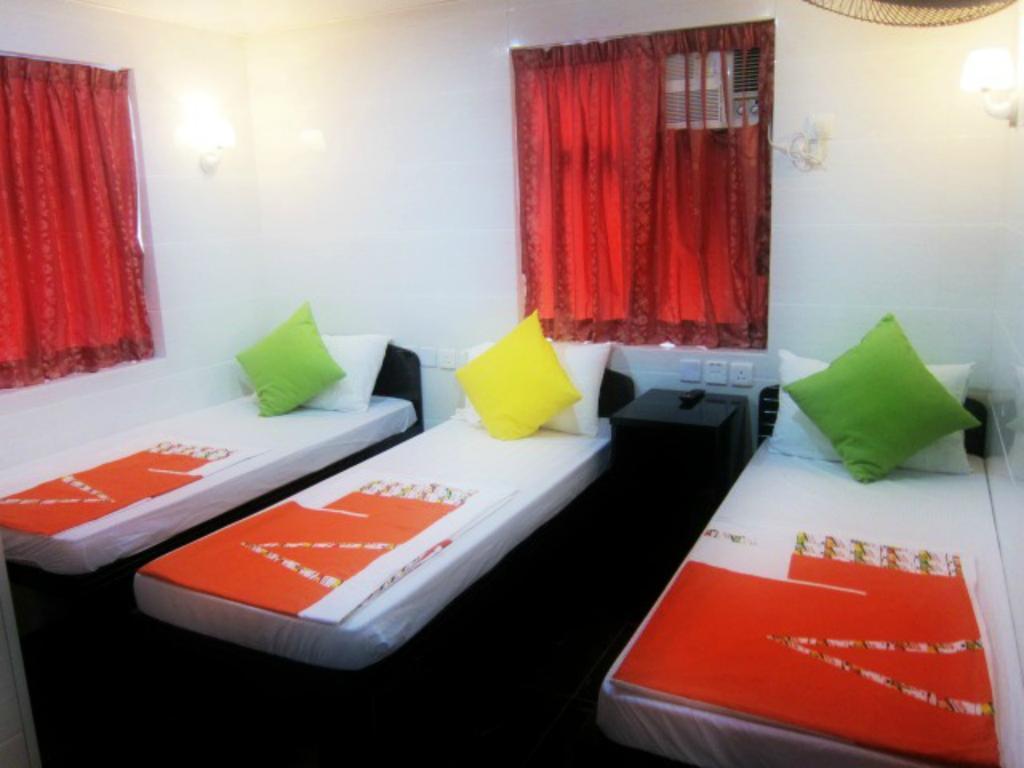 Traveller'S Hostel Гонконг Экстерьер фото
