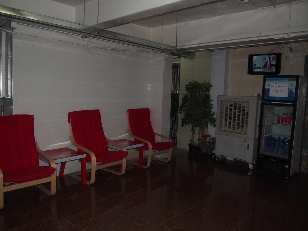 Traveller'S Hostel Гонконг Экстерьер фото