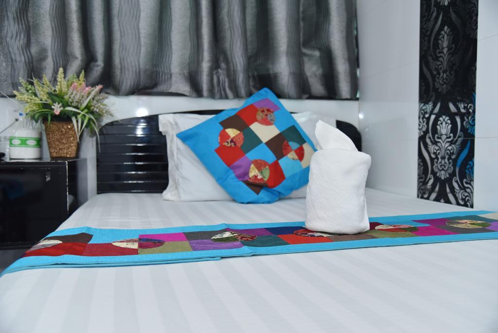 Traveller'S Hostel Гонконг Экстерьер фото
